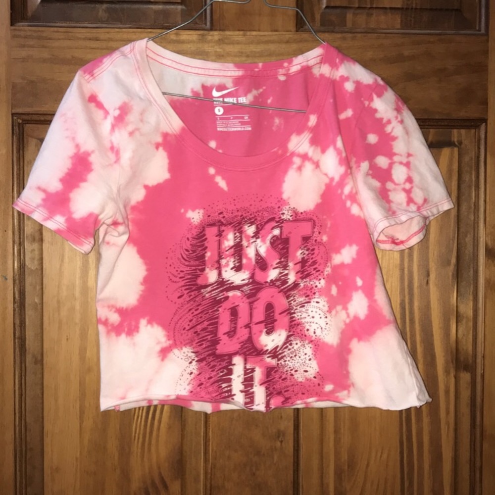 Tie dye cropped Nike tee